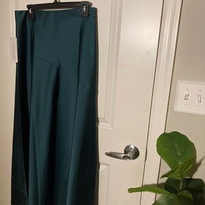 Elegant Green Women's Skirt